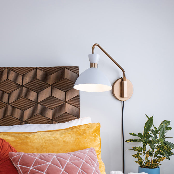 Hinkley Simon Wall Light by Lark | Matte White
