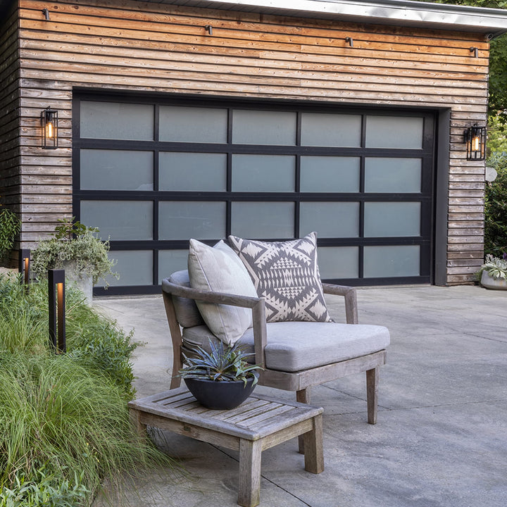 Hinkley Max Medium Exterior Wall Light | Black